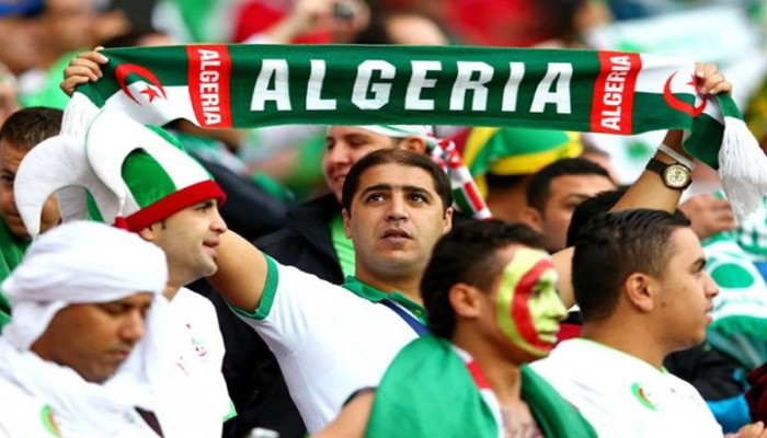 سلطات نظام السيسي تطرد مشجعا جزائريا من مصر بسبب شعار سياسي