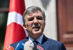 عبد الله جول أخبر أردوغان نيته تأسيس حزب جديد.. وأوغلو ينتظر