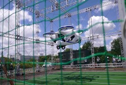 اليابان تختبر سيارة طائرة للفوز بمعركة المركبات الذاتية الطيران