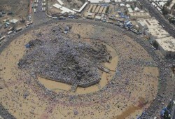 بأمطار الرحمة وتجمعات الحب الإلهي.. 10 مشاهد بارزة في الحج