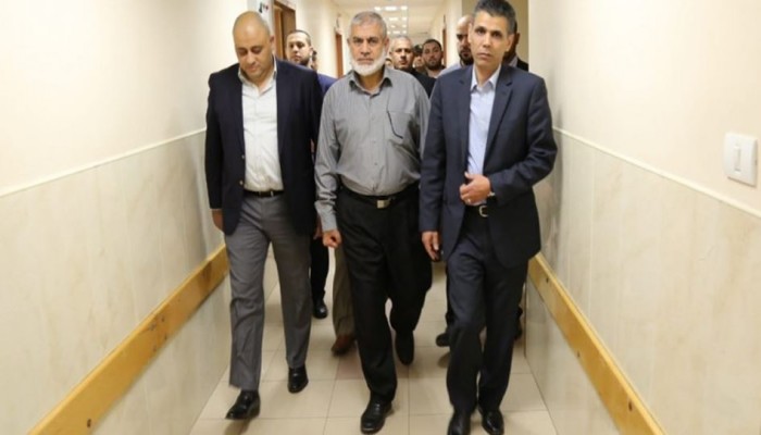 وفد حماس ينهي زيارته إلى القاهرة