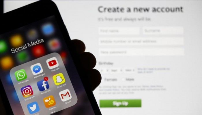 مستخدمو مواقع التواصل في مصر يواجهون صعوبات في استخدامها