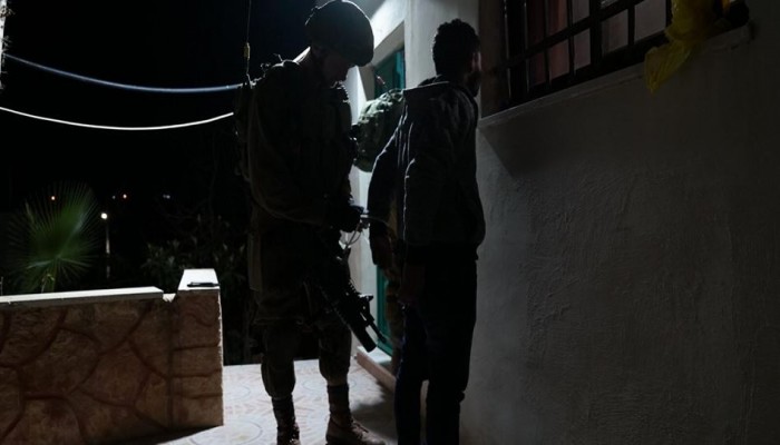 الاحتلال يعتقل 27 مواطنًا بالضفة