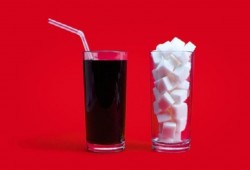 أول دولة في العالم تمنع إعلانات المشروبات المحلاة