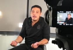 محمد علي يكشف لـ"MEE" عن جيش الكتروني يروج للسيسي (شاهد)