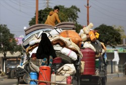 سكان تل أبيض السورية يواصلون العودة إلى منازلهم