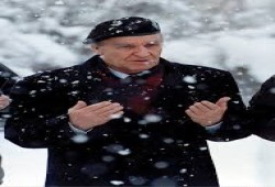 "بيغوفيتش" متربعا على القلوب في الذكرى الـ 16 لوفاته