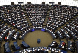 هل تعامل البرلمان الأوروبي بمكيالين في أحداث مصر الأخيرة؟