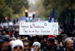 مظاهرة بباريس ضد "الإسلاموفوبيا"