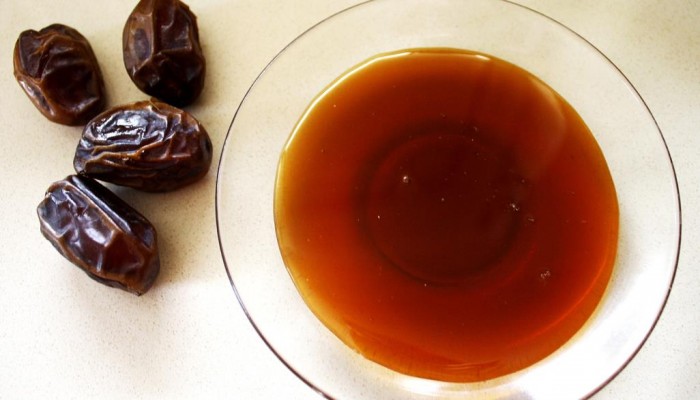 منها التمر والعسل والموز الناضج.. 7 بدائل عن السكر الأبيض