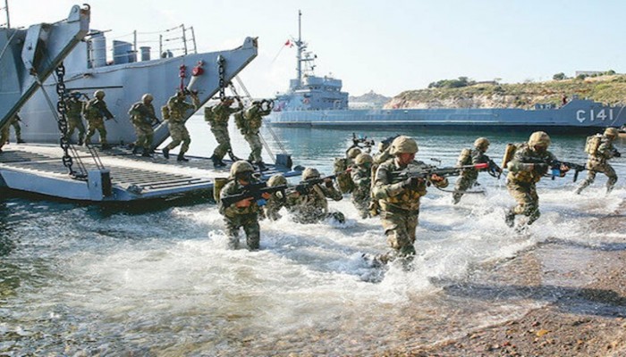 تجهيزات تركية لقاعدة بليبيا وإرسال جنود قريبا