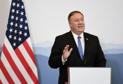 NYT: هل سيجر بومبيو ترامب لحرب جديدة في الشرق الأوسط؟