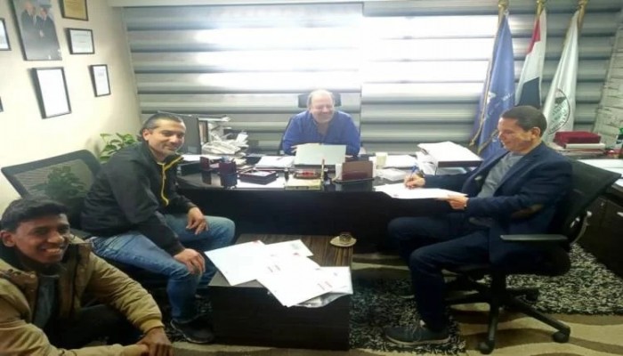 صدق أو لا تصدق .. ناد مصرى يضم لاعبا عمره 75 سنة