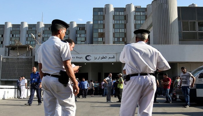 سياسات السيسي تسهم في "هروب" الأطباء ونقص العدد