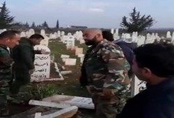 ناشطون: انتقام نظام الأسد يطال أموات إدلب