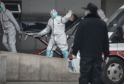 الغارديان: إن لم يوقف كورونا فقد يصيب 60% من سكان العالم