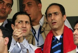 قضاء الانقلاب يقضي ببراءة نجلي "مبارك" و7 آخرين بقضية "التلاعب بالبورصة"