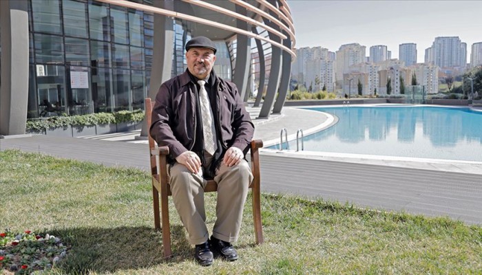 من إسطنبول.. المنشد محمد أبو راتب يعود بألبوم جديد