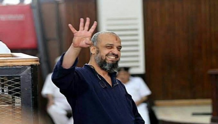 زوجة “البلتاجي” تحذر: انتشار الفيروس داخل السجون لن يفرق بين سجين وسجان