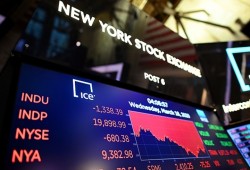 صناديق التقاعد العامة الأمريكية تواجه خسائر بتريليون دولار