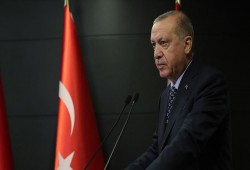 أردوغان يأمر بتوزيع كمامات طبية مجانا على الأتراك