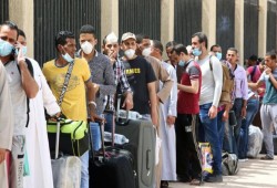 فضيحة.. السيسي قبض من الكويت نفقات إقامة العالقين بعزل 5 نجوم ثم ألقاهم في مدن جامعية