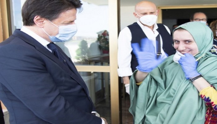 برلماني إيطالي مهاجما مواطنة اعتنقت الإسلام: "إرهابية جديدة"