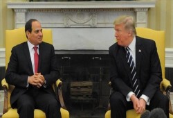 خبير اقتصادي: السيسي يحصل على "قروض" لتمرير صفقة القرن