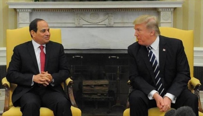خبير اقتصادي: السيسي يحصل على "قروض" لتمرير صفقة القرن