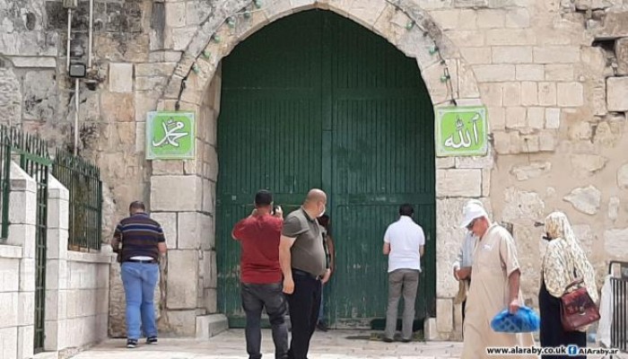 شرطة الاحتلال تعتدي على مصلي العيد عند باب الأسباط في القدس المحتلة