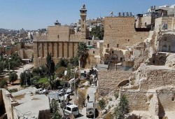فلسطين.. فتح المسجد الإبراهيمي وكنيسة المهد بعد إغلاق 3 أشهر