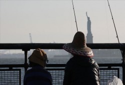 الولايات المتحدة.. وفيات كورونا تتجاوز 102 ألفا