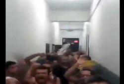 فيديو مسرب يظهر حالة فزع بين محتجزين بأحد أقسام الشرطة بسبب كورونا
