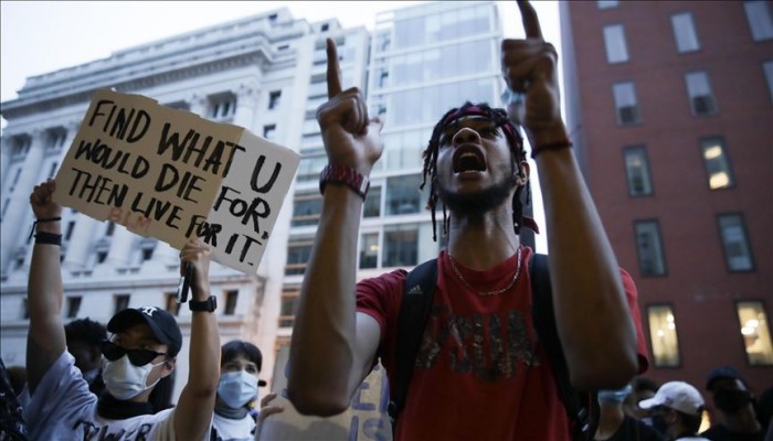 عنف الشرطة ضد السود.. وصمة أمريكية بالتاريخ الحديث