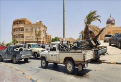 الجيش الليبي يدخل بني وليد ويطارد فلول مليشيا حفتر