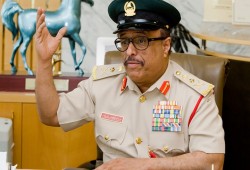 خلفان يدعو إلى غزو قطر والإطاحة بالحكم فيها!!