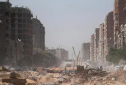 خراب بيوت بأمر السيسي.. وقف تراخيص البناء يثير غضب العمال ورجال الأعمال