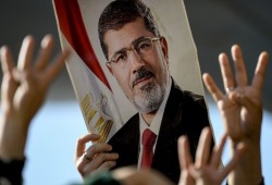 تعرف .. كيف عرض موقع رئاسة الانقلاب الجديد سيرة الرئيس مرسي