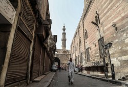 قانون يقنن انتهاك بيانات المصريين بدعوى "الأمن القومي"