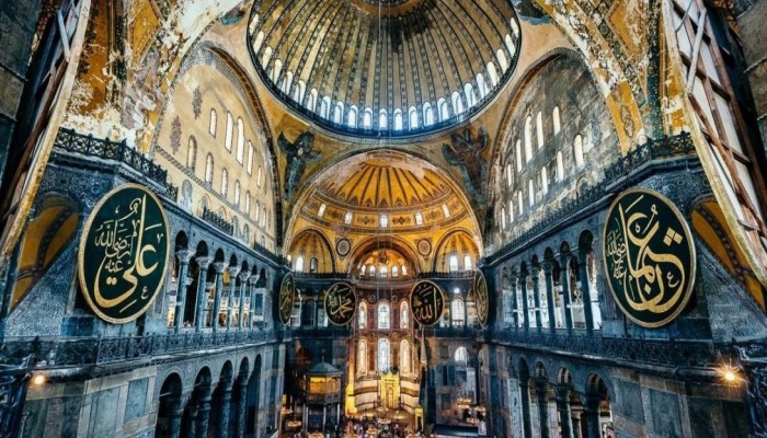 قراءة في إعادة متحف أيا صوفيا إلى سيرته الأولى