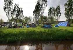 لاجئون مصريون وسوريون يحتجون بهولندا على ظروف اللجوء