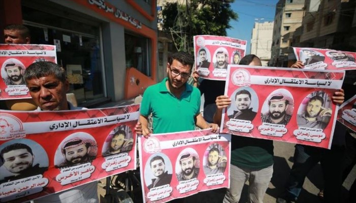 غزة.. وقفة دعما للمعتقلين في السجون الإسرائيلية