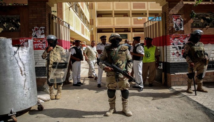 سخرية بمواقع التواصل من قرار إحالة 53 مليون مواطن للنيابة