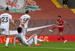 هاتريك صلاح يقود ليفربول لفوز شاق على ليدز