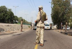 الحكومة اليمنية تدعو "الانتقالي" لانسحاب "سريع" من عدن وسقطرى