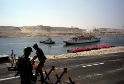 هل تدفع "قناة السويس" ثمن التطبيع بين الصهاينة والخليج؟