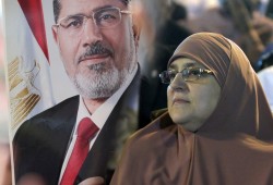 زوجة الرئيس مرسي: والله إني لأرى النصر بعيني