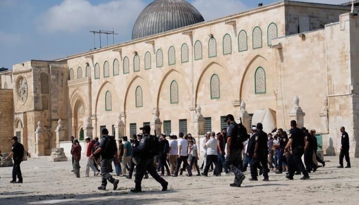 76 مستوطنًا يقتحمون المسجد الأقصى