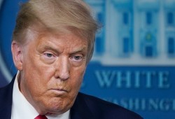 ترامب يعلن إصابته وزوجته ميلانيا بفيروس كورونا