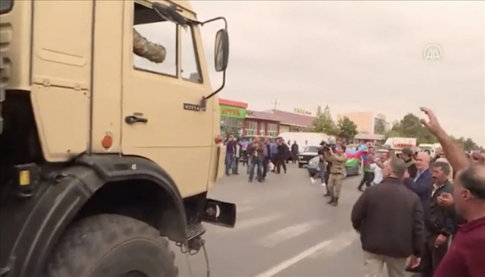 بعد تحرير قرى.. الأذربيجانيون يحتفلون بانتصارات جيشهم